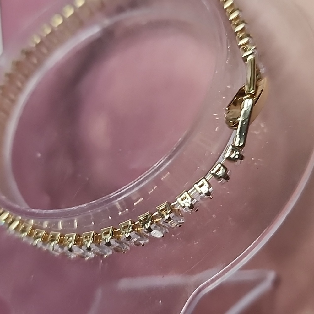 Elegant Gold and Silver Bracelet
